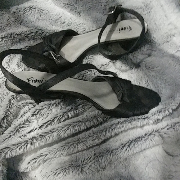 Fioni Black Open-Toe Heels - Picture 3 of 3